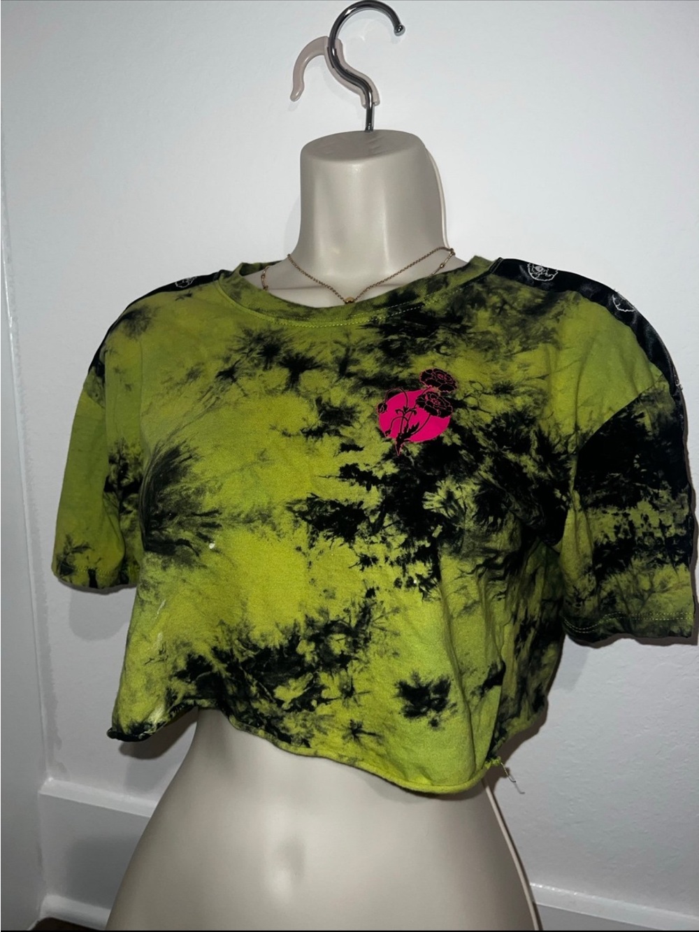 Zumiez Neon Green and Black Tie-Dye Crop Tee with Pink Graphic